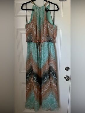 Vince Camuto Mint, Tan and Black Printed Maxi Dress Size 14